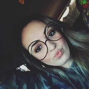 Meet your Posher, Mollie